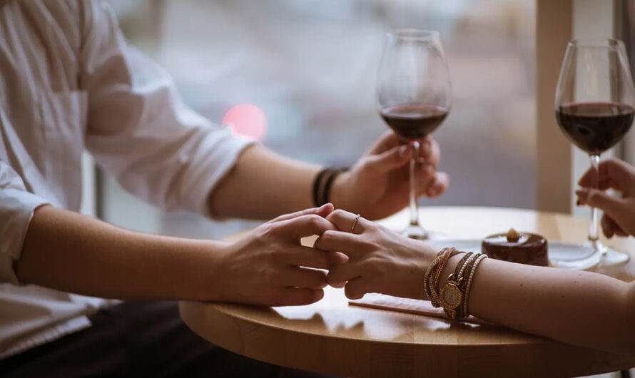 Ils font l&rsquo;amour dans un resto très connu : « ça a complètement dérapé avec la serveuse »