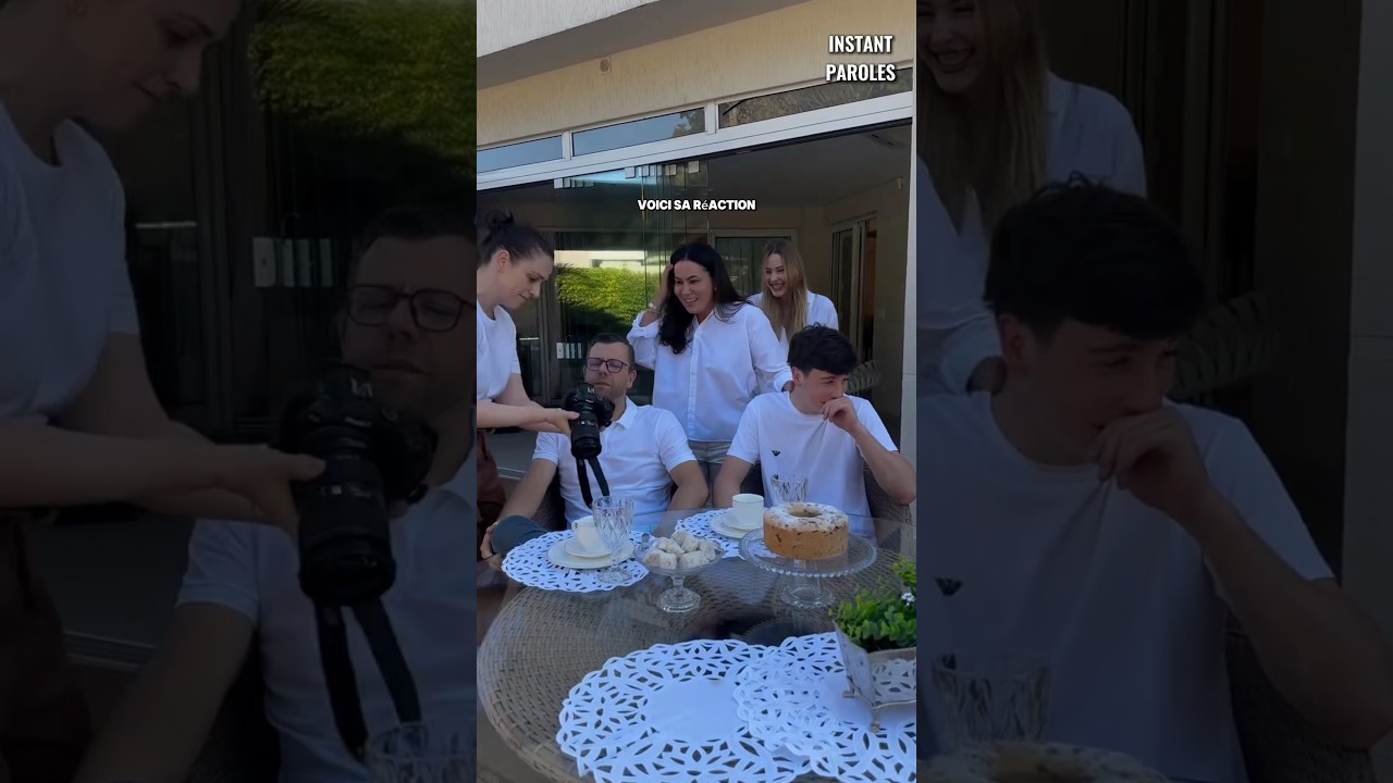 Ce père découvre une surprise inattendue en regardant la photo de famille qui venait d’être prise
